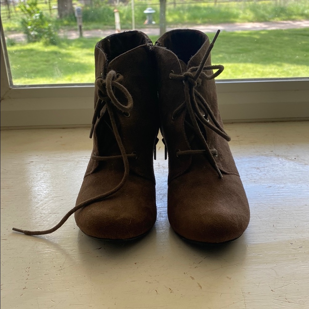 Rampage Brown Lace Up Boots Suede Casual